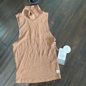 NWT Cove Funnel Neck Tank